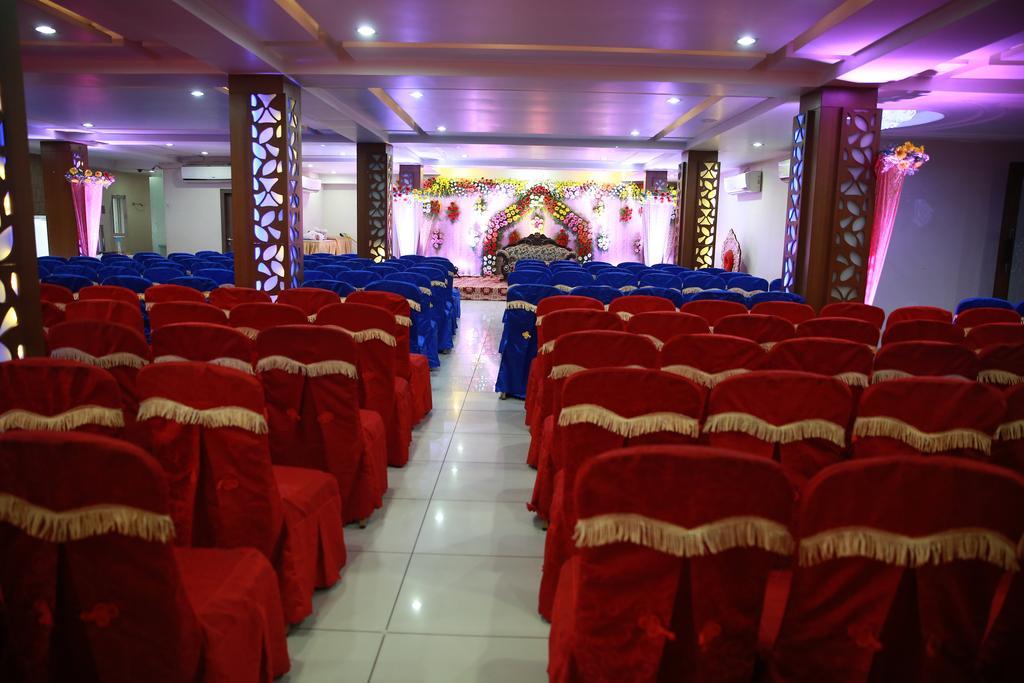 Oyo 13494 Hotel Nakshatra Inn Hyderabad Eksteriør bilde