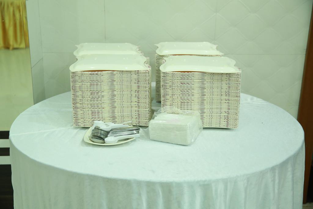 Oyo 13494 Hotel Nakshatra Inn Hyderabad Eksteriør bilde