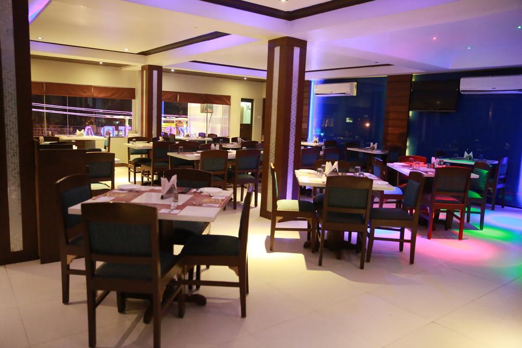 Oyo 13494 Hotel Nakshatra Inn Hyderabad Eksteriør bilde