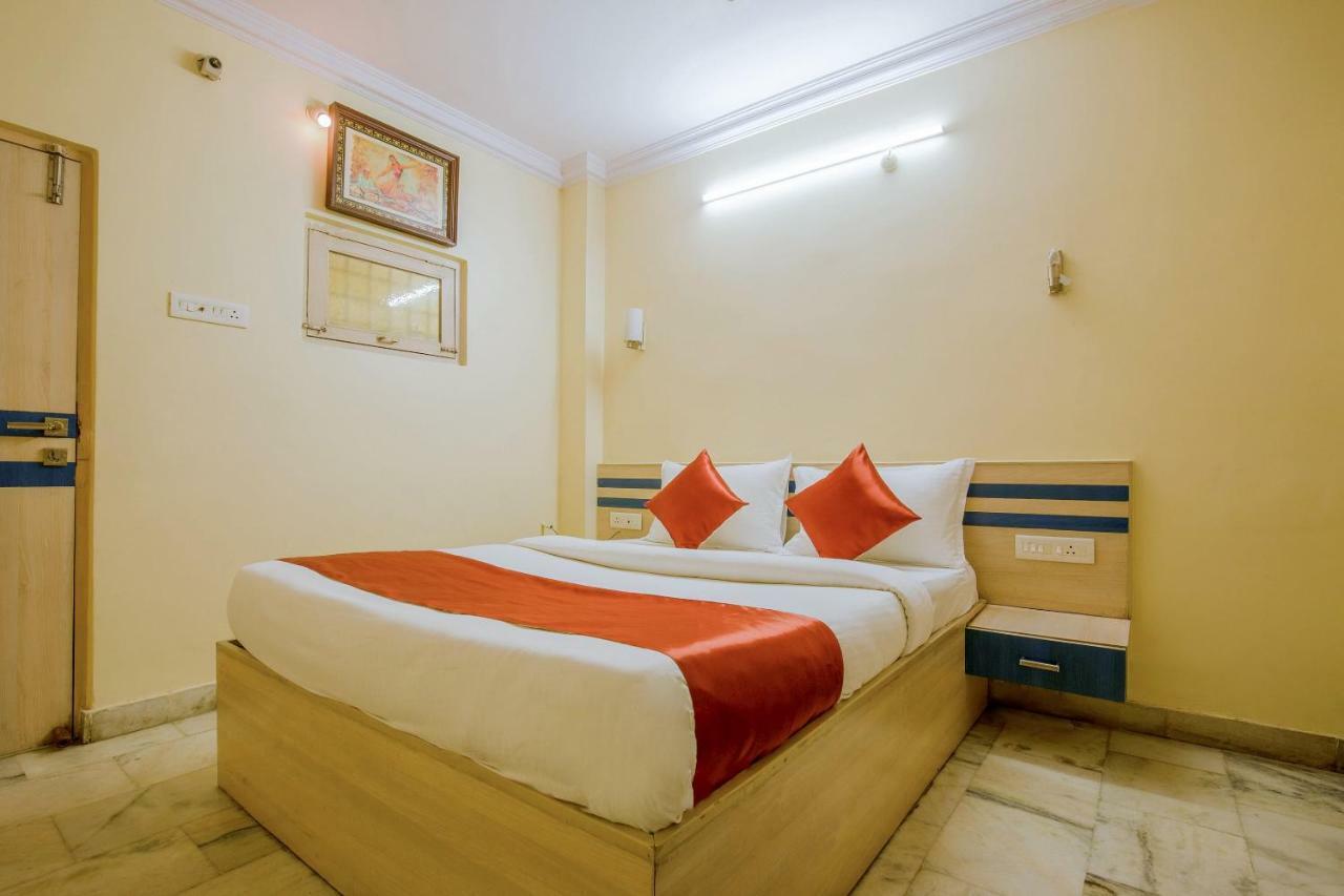 Oyo 13494 Hotel Nakshatra Inn Hyderabad Eksteriør bilde
