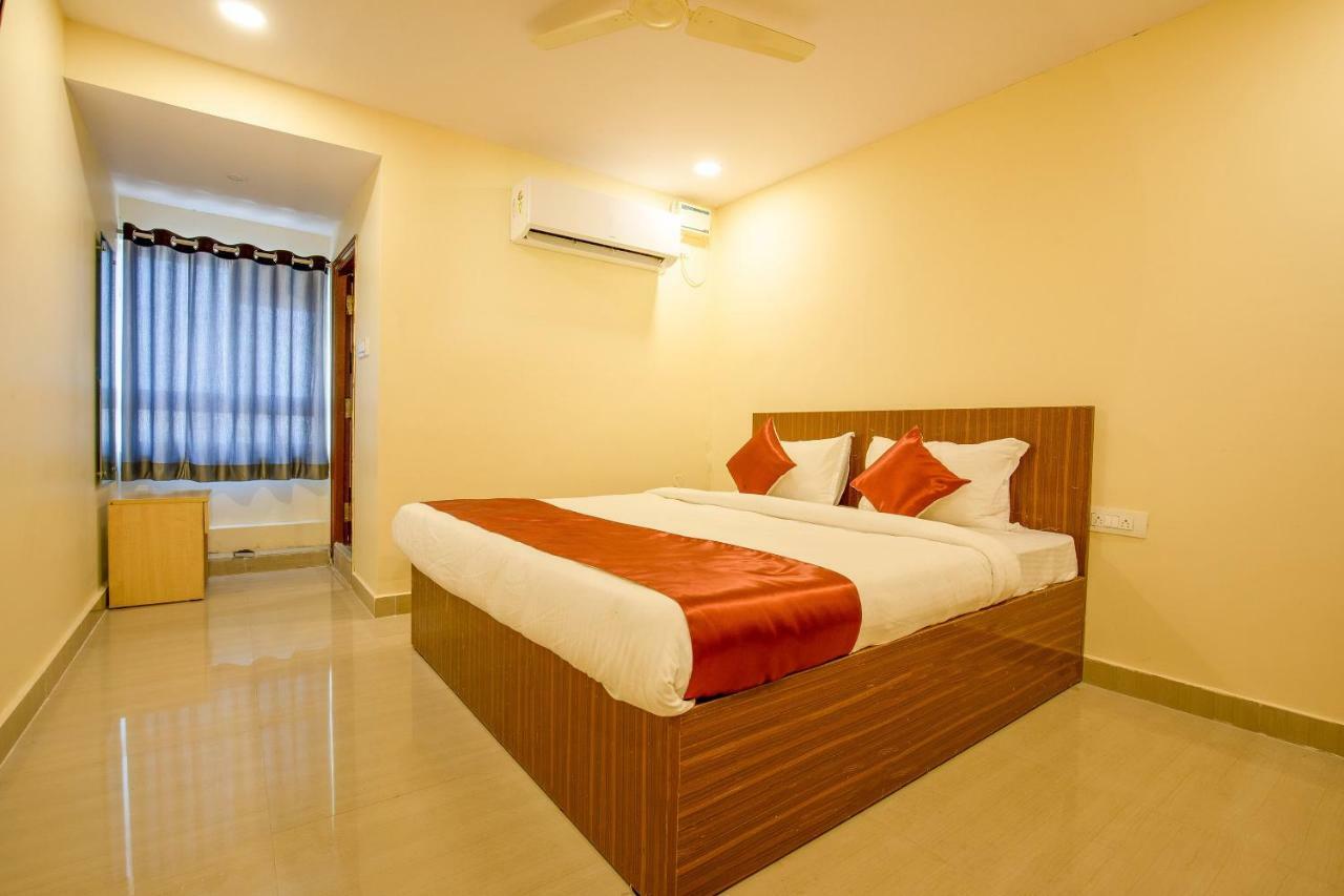 Oyo 13494 Hotel Nakshatra Inn Hyderabad Eksteriør bilde
